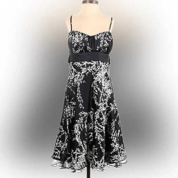 Speechless | Tulle Lined Black & White Floral Adjustable Straps Dress Size 9 - Picture 9 of 12